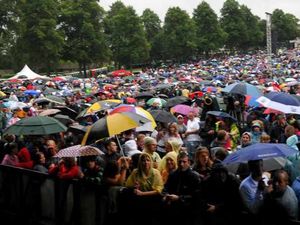 Supporting image for story: Quarry concert 'was too quiet'