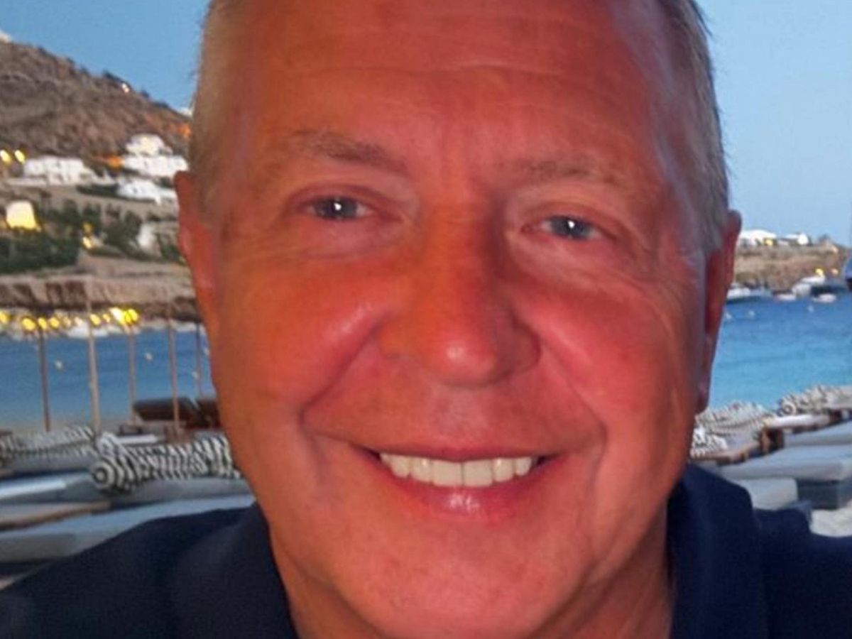 Former Aviva boss killed when Aston Martin crashed into tree