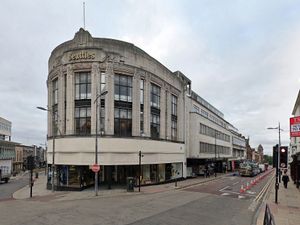 Supporting image for story: Councillor says apartments plan for Beatties building lacks 'imagination'