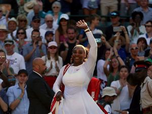 Supporting image for story: New Snapchat Bitmoji allows users to play tennis with Serena Williams