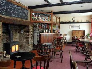 Supporting image for story: The Crown, Clunton