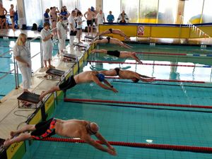 Supporting image for story: Main pool at Shrewsbury Quarry to stay shut for four more weeks