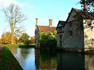 Baddesley Clinton House, Warwickshire. (Photo: Brian Robert Marshall, CC BY-SA 2.0 via Wikimedia Commons)