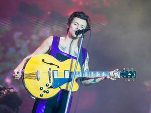 Supporting image for story: Harry Styles ‘completely overwhelmed’ after Wembley Stadium concert
