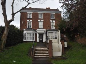 Supporting image for story: Plans to convert listed 18th century building into flats in Wellington is rejected