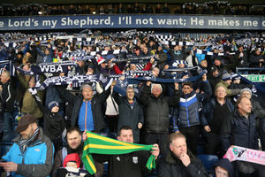 Fans arrived early to take part in the pre-match tributes. (Picture: © AMA/Adam Fradgley)
