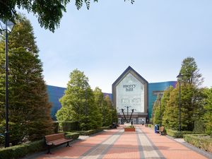 Supporting image for story: Merry Hill shopping centre up for sale after 'transformational' last few years