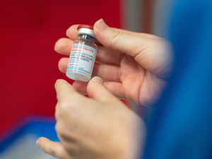 Supporting image for story: NHS in England prepares for Moderna jab