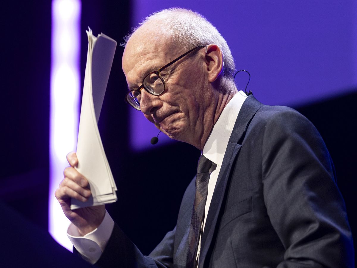 Civil service internships to be restricted to working class