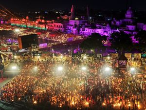 Supporting image for story: India lights up as millions celebrate Diwali