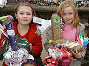 Supporting image for story: Crowds go quackers for ducks