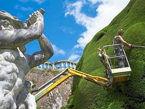 Supporting image for story: Why Powis Castle is at the cutting hedge of garden upkeep