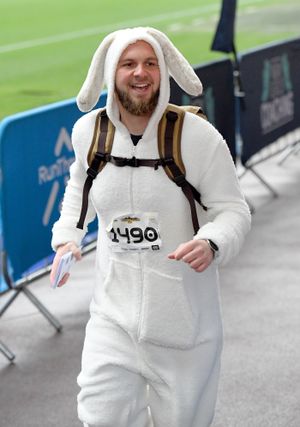 WOLVERHAMPTON COPYRIGHT NATIONAL WORLD  TIM THURSFIELD -23/03/25Wolverhampton 10K run, from Molineux Stadium.