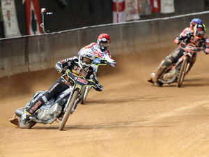 Supporting image for story: Freddie Lindgren wants to fine tune Wolverhampton Wolves