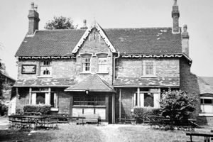 Heyday – The Cottage Inn in 1947