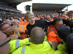 Supporting image for story: Wolves 2 Blackburn 3