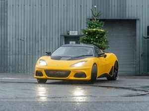 Supporting image for story: Lotus wishes ‘Merry Driftmas’ to all in new stunt video