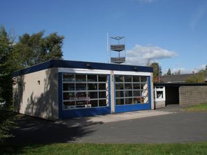 Supporting image for story: Fire crew dashes from Shropshire into Cheshire to report of a car blaze