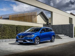 Supporting image for story: First drive: The Renault Megane Sports Tourer E-Tech is a stylish and efficient estate
