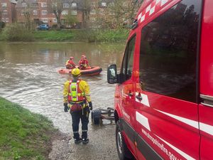 Supporting image for story: Fire service plea 'mark river equipment' after false alarm over upturned canoe