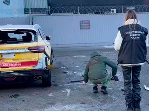 Supporting image for story: Two police officers killed in Moscow blast