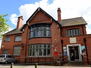 Supporting image for story: Dinosaurs, art and football among events in Wolverhampton this summer