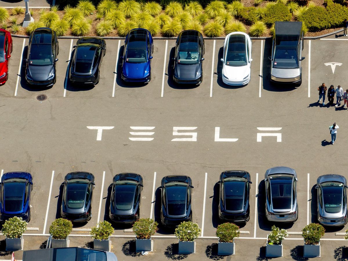 Tesla profits plunge despite selling more vehicles in past three months