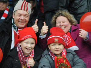 Supporting image for story: Wycombe 2 Stourbridge 1 - Fan pics