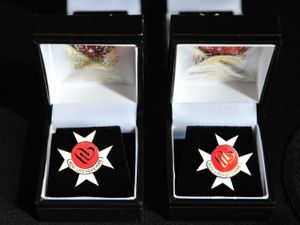 Supporting image for story: Shropshire life-savers honoured for organ donations