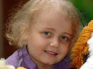 Despite losing her hair to chemotherapy and at times having to use a wheelchair, Sophie Foxley writes an account of her day each night and posts it on her site.