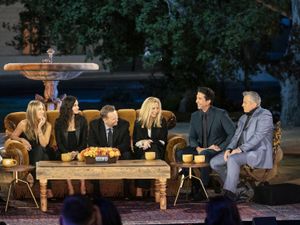 Supporting image for story: Jennifer Aniston texted Matthew Perry on day of death: He was happy and healthy