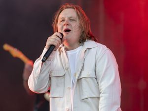 Supporting image for story: Lewis Capaldi: My Tourette’s diagnosis makes so much sense