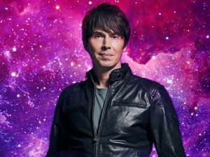 Supporting image for story: Professor Brian Cox breaks own record with Birmingham show