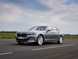 Supporting image for story: BMW adds new mild hybrid diesel engines to 7 Series line-up
