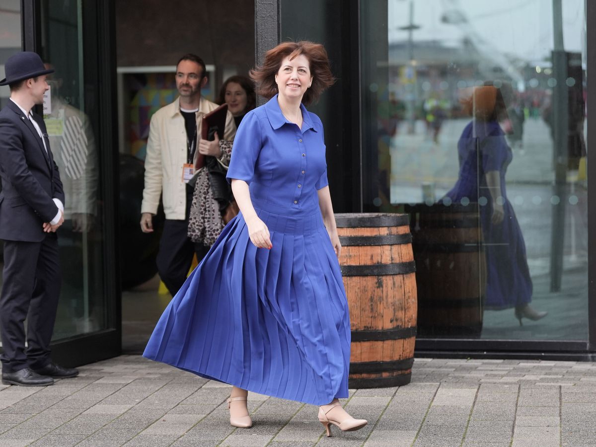 Powell on course to become Labour deputy leader as polls close