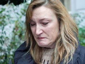 Supporting image for story: Johnson apologises and Allegra Stratton quits as probe launched into No 10 party