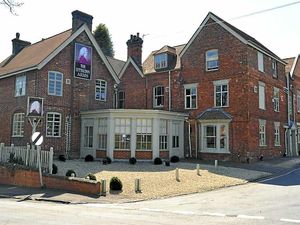 Supporting image for story: The Lyttelton Arms, Hagley - A lyttel piece of foodie heaven