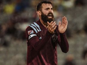 Supporting image for story: Paul Hurst hints on Jack Price move as free agent trains with Shrewsbury