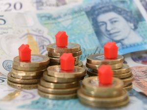 Supporting image for story: Fact check: Labour says Tories will add £4,800 to your mortgage