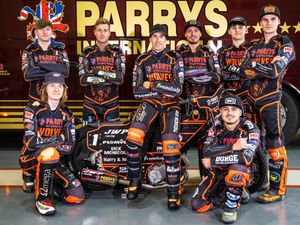 Supporting image for story: Wolves driven to success again