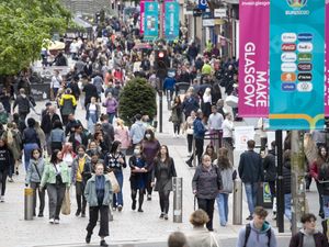 Supporting image for story: Service sector grows but manufacturing dented by supply chain issues