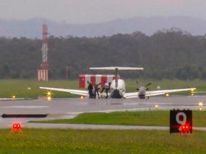 Supporting image for story: Plane touches down safely without landing gear
