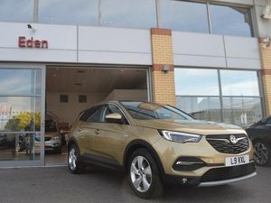 Supporting image for story: The Vauxhall Grandland X joins the fleet