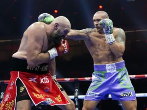 Supporting image for story: Tyson Fury: Points loss a ‘Christmas gift’ to Oleksandr Usyk from judges