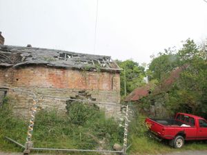 Supporting image for story: Take a look at this countryside land featuring two barns that's up for auction