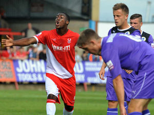 Supporting image for story: Chey Dunkley signs new Kidderminster Harriers deal