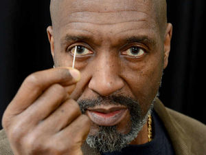 Supporting image for story: Micro sculptor Willard Wigan eyes up Last Supper for his latest work