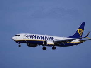 Supporting image for story: Ryanair demands cabin crew staff return pay rises amid Spanish union dispute