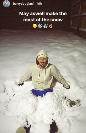 Barry Douglas enjoying the weather (Instagram)