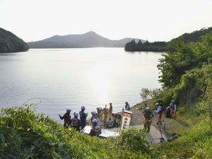 Supporting image for story: Japan retrieves body of one of two service members whose training plane crashed